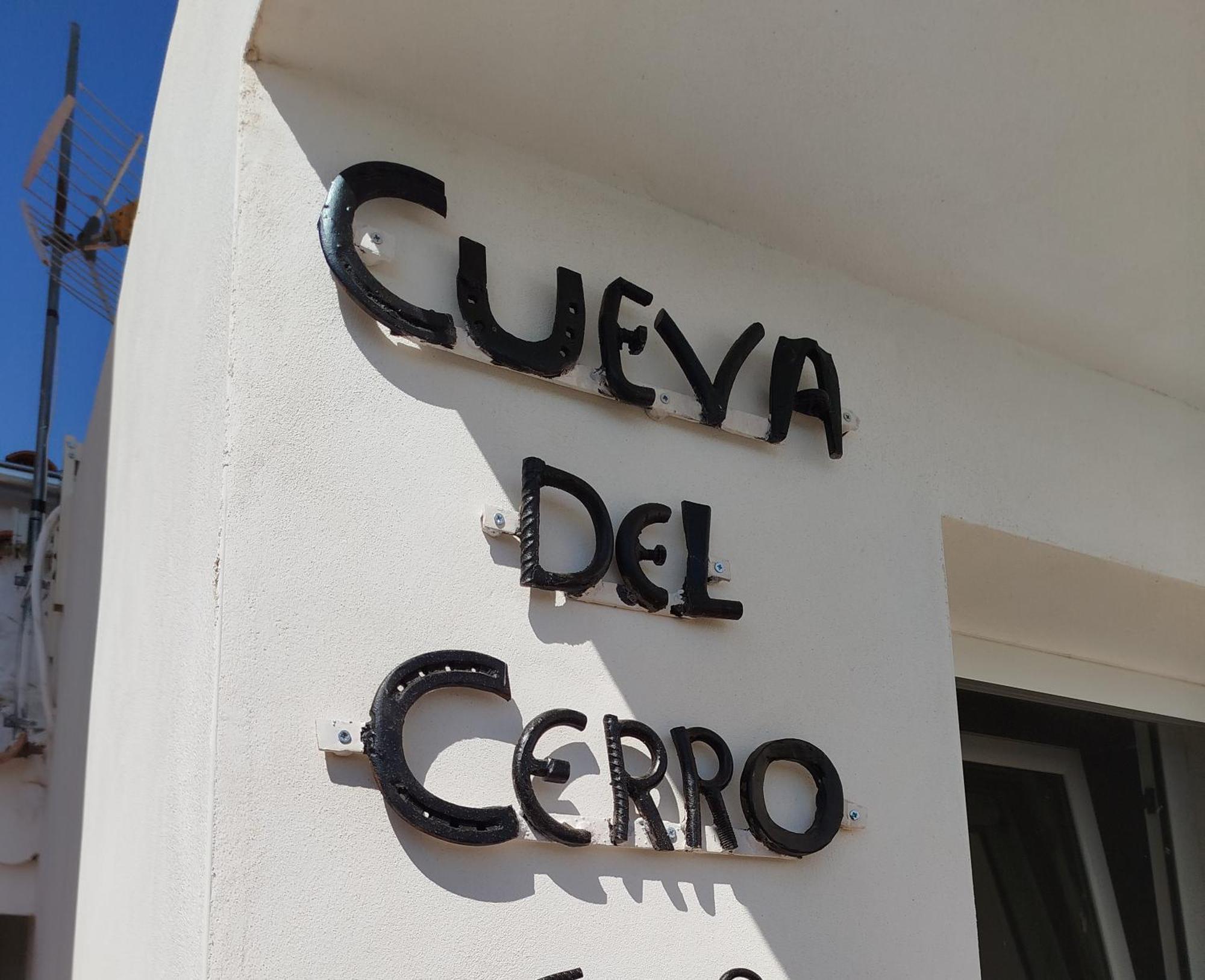 Alojamiento Rural Cueva Del Cerro Casas del Cerro Ngoại thất bức ảnh